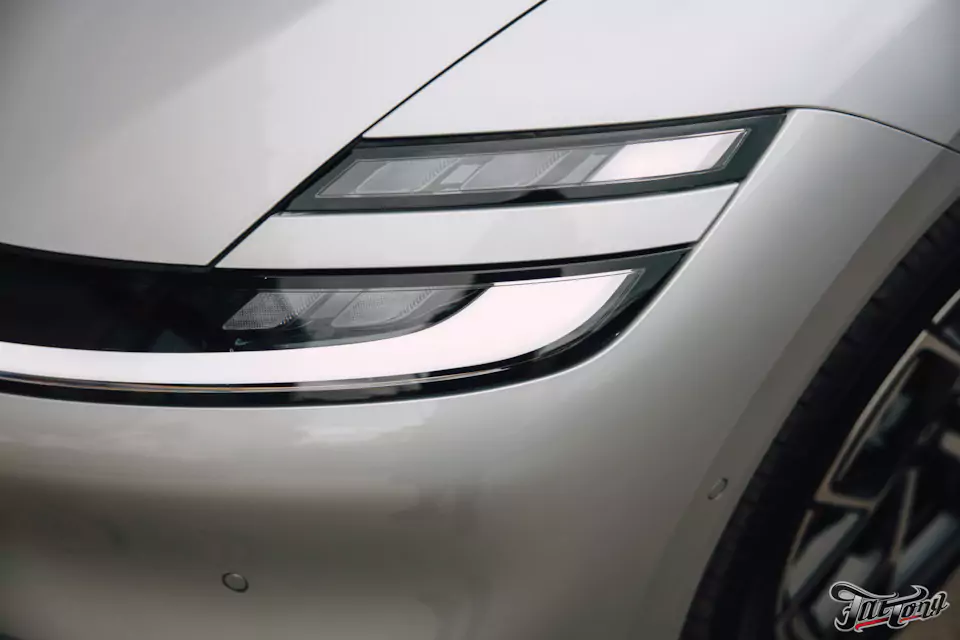 Забронировали Changan Qiyuan A06 прозрачным полиуретаном и защитили черный глянец экстерьера